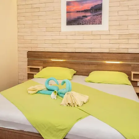 Goldfield - With Sea View And Balcony Градац